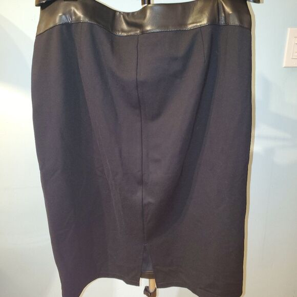 Marc Jacobs Andrew Black Skirt XL 16/18 Leather Look. Knee Length, Fall, Trendy - Picture 5 of 8